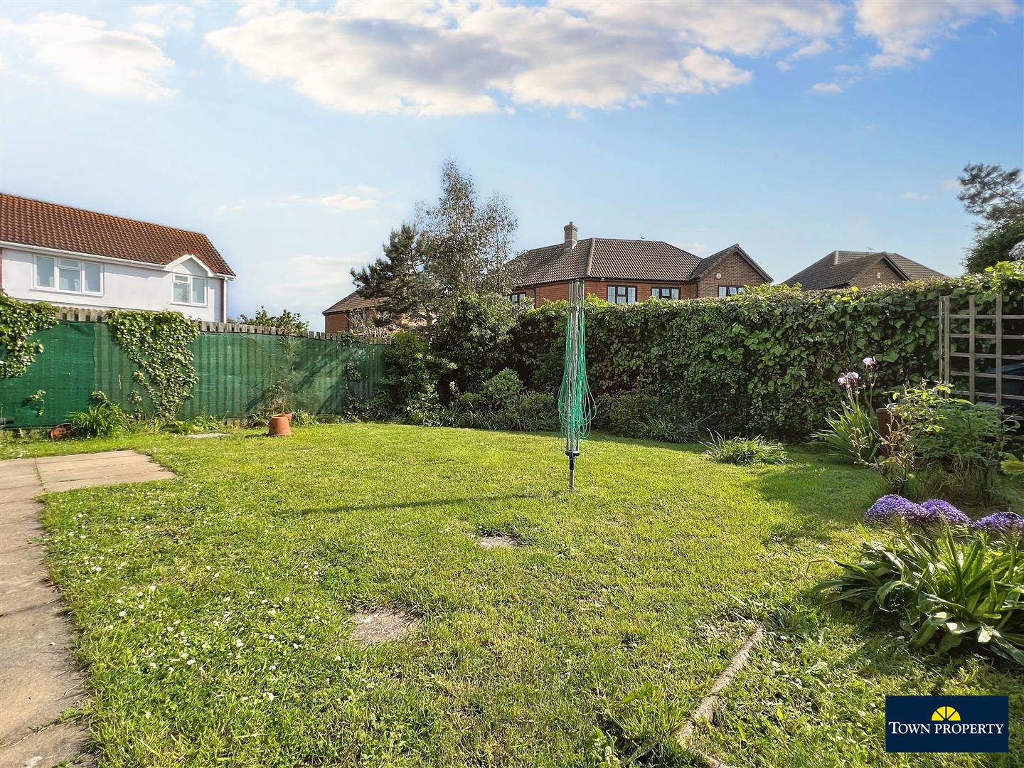 Property Details for Boston Close Eastbourne East Sussex BN23 5RA